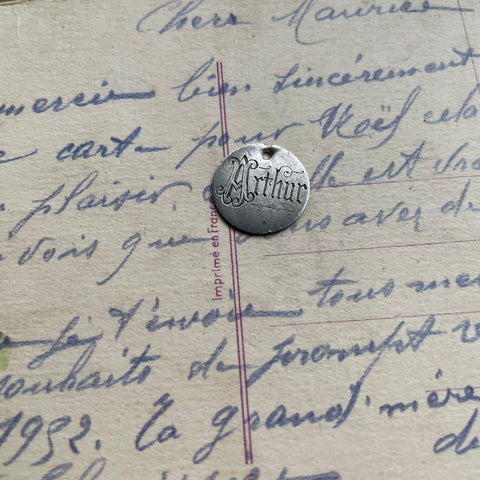 Victorian Arthur Love Token Charm
