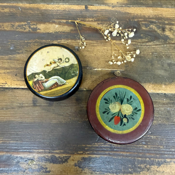 Antique Beautiful Snuff Box