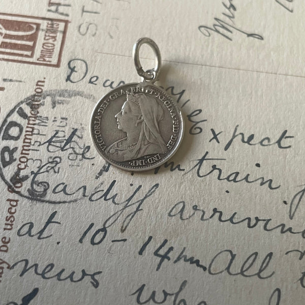 Victorian Winnie Love Token Charm