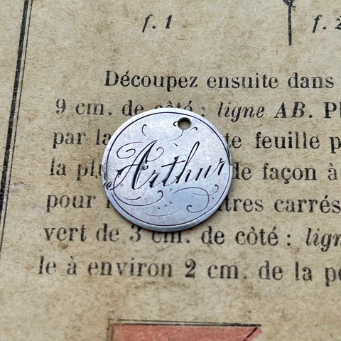 Victorian Arthur Love Token Charm