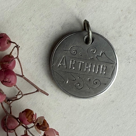 Victorian Arthur Love Token Charm