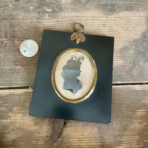 Antique Victorian Silhouette Frame