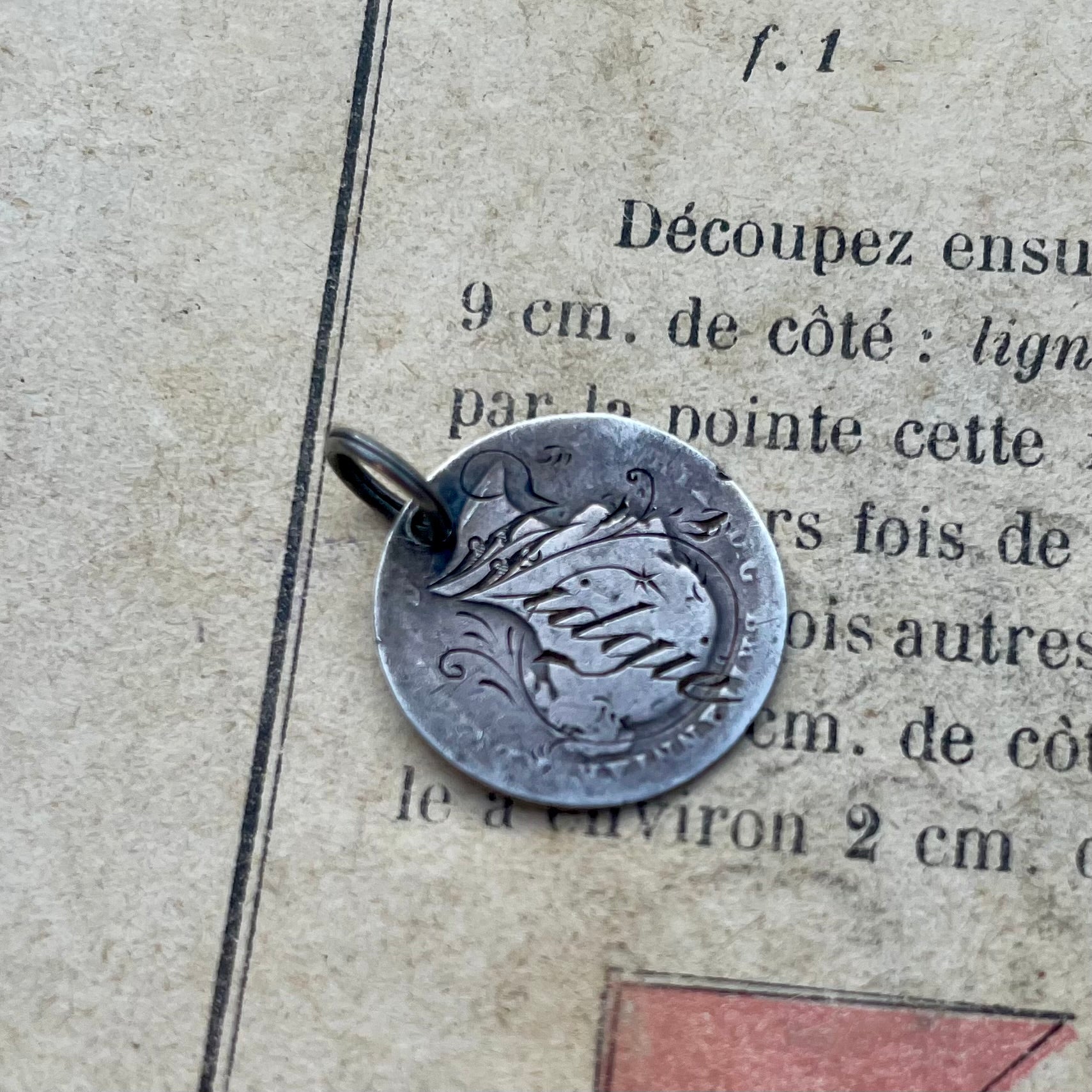 Victorian Widgie Love Token Charm