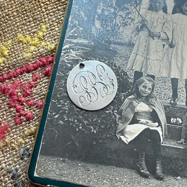 Victorian SBG Love Token Charm