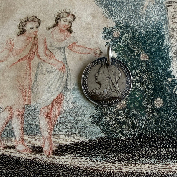 Victorian Wallie Love Token Charm