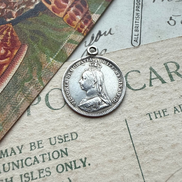 Victorian Annie Love Token Charm