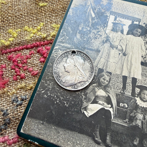 Victorian FNG Love Token Charm