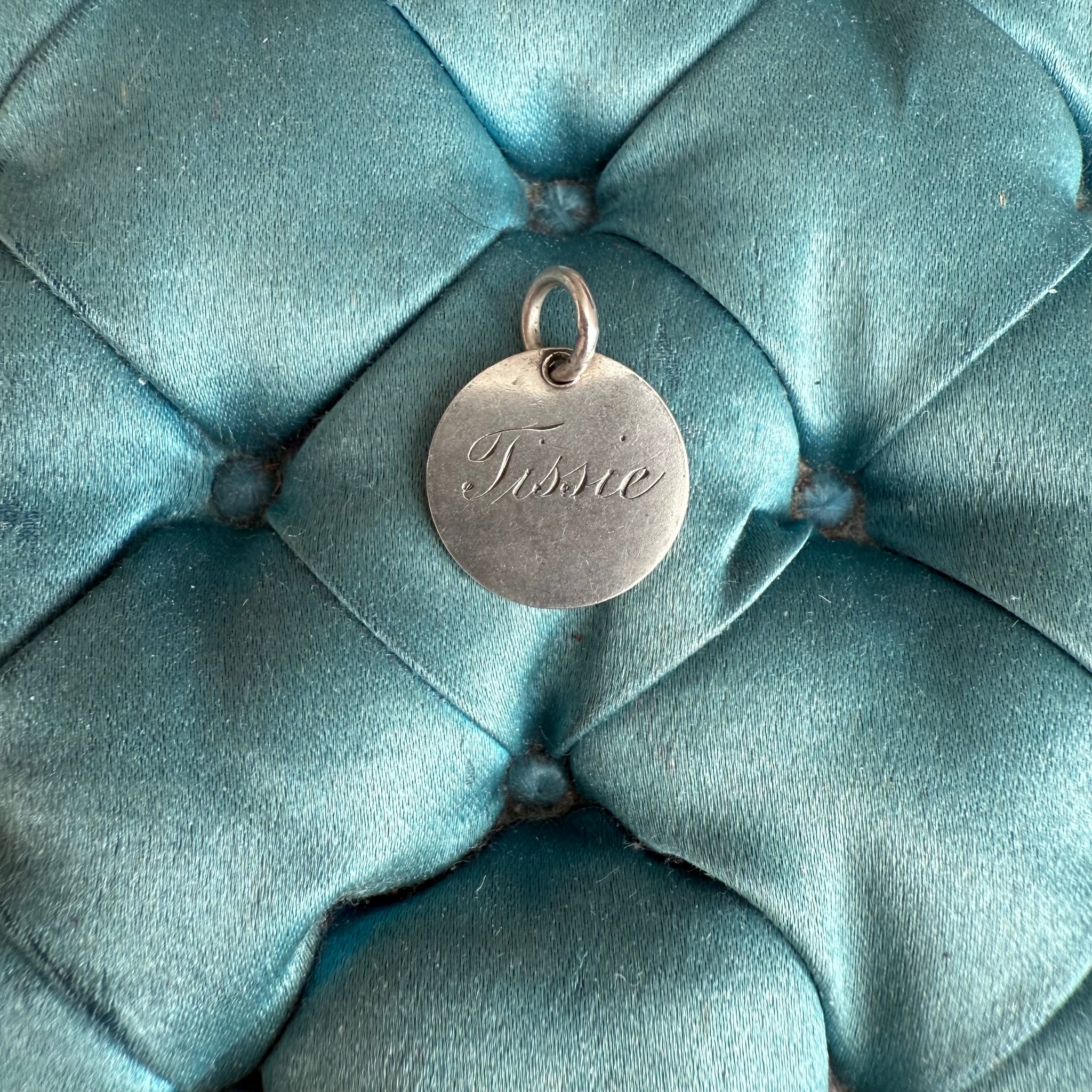 Victorian Tissie Love Token Charm