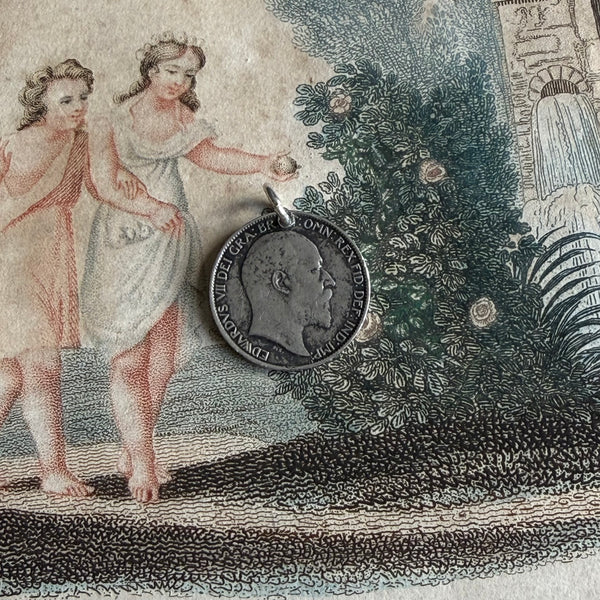 Victorian Maybel Love Token Charm