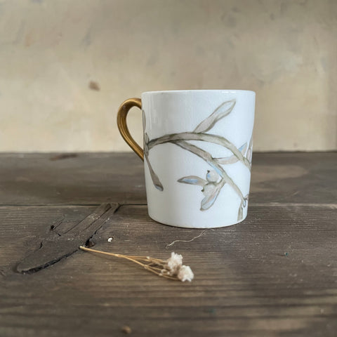 Victorian Mistletoe Cup