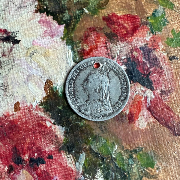 Victorian Arthur Love Token Charm