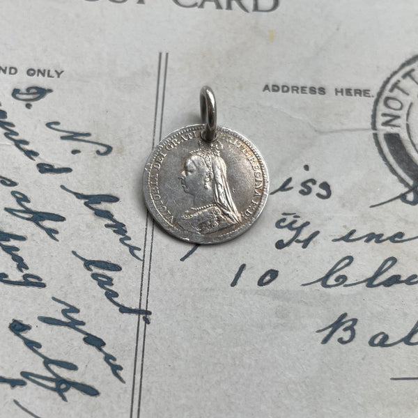 Victorian George 10.1.00 Love Token Charm
