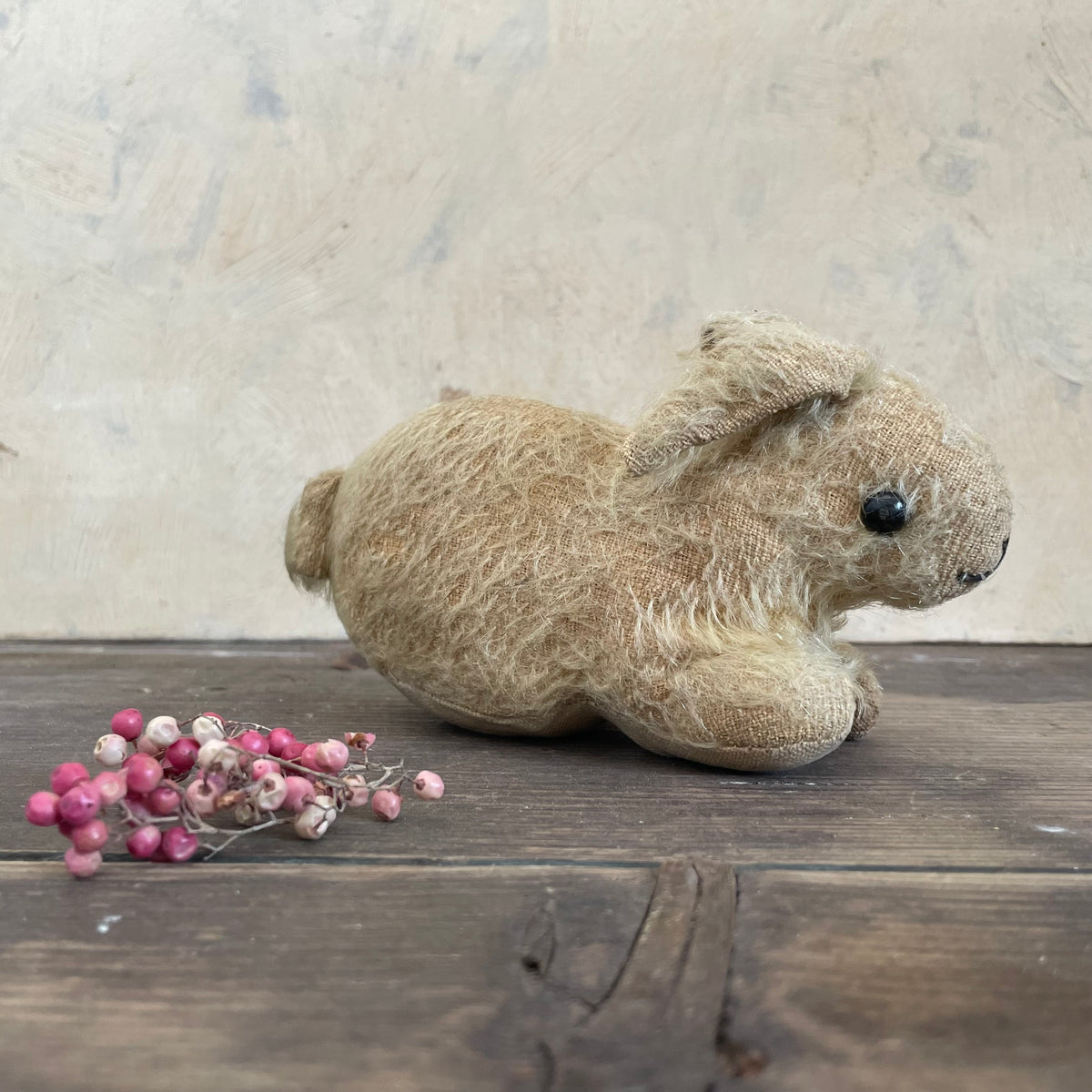 Antique Straw Rabbit – No.4 Vintage