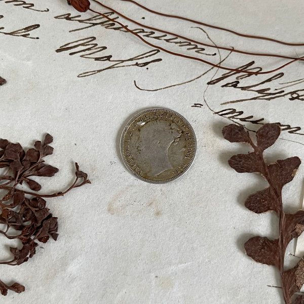 Victorian Isabel Love Token Charm
