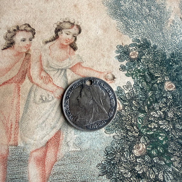 Victorian Minnie Love Token Charm