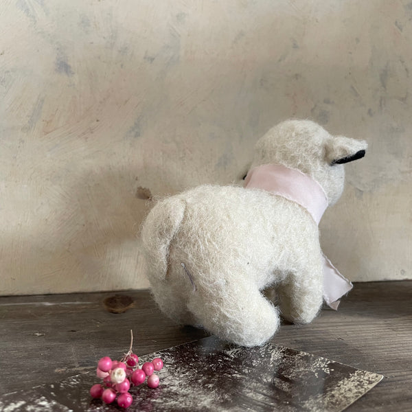 Vintage Pretty Lamb