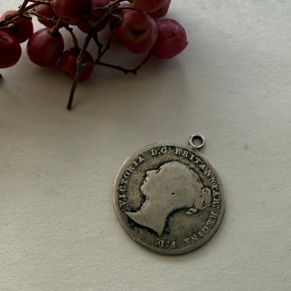 Victorian Curly Love Token Charm