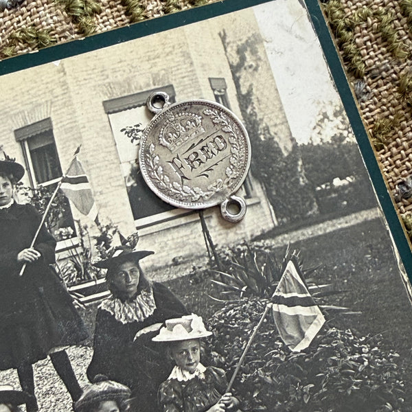 Victorian Fred Love Token Charm