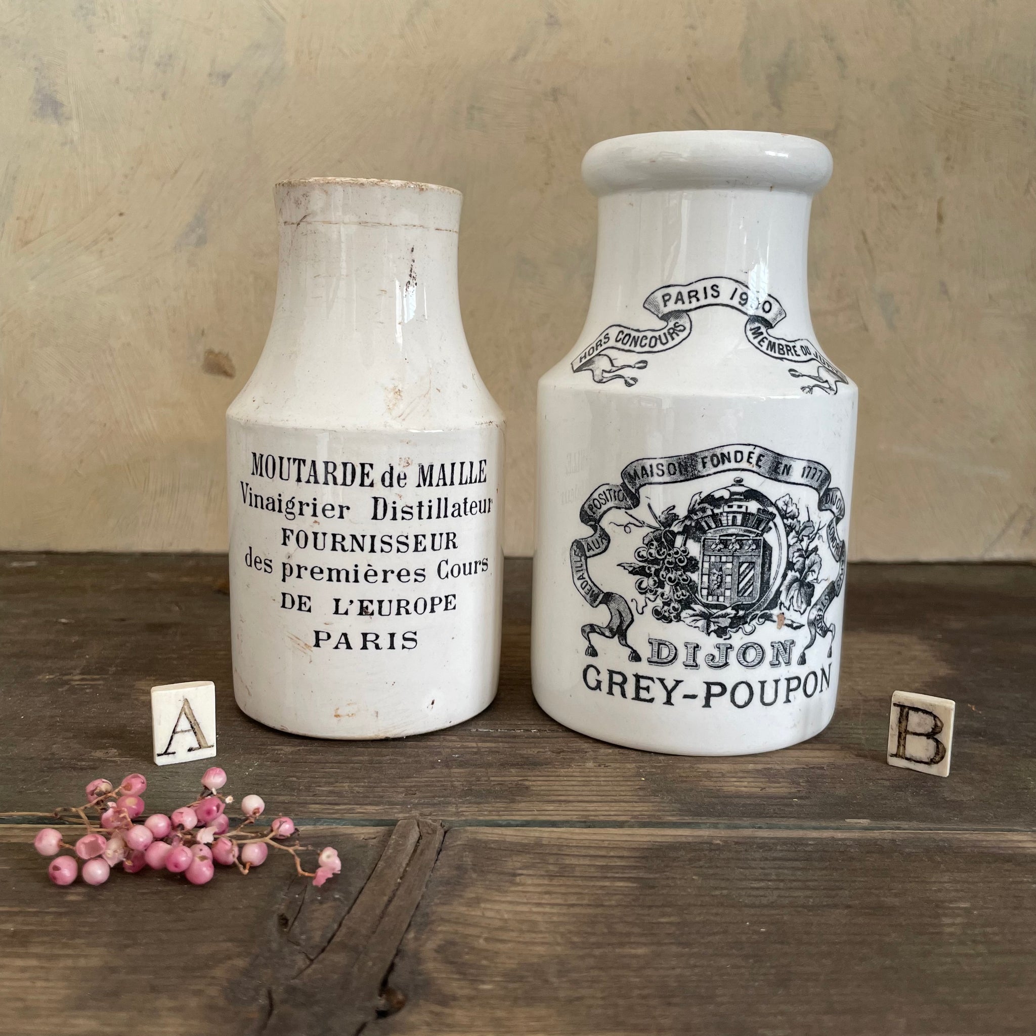 Antique Moutarde de Maille Pots