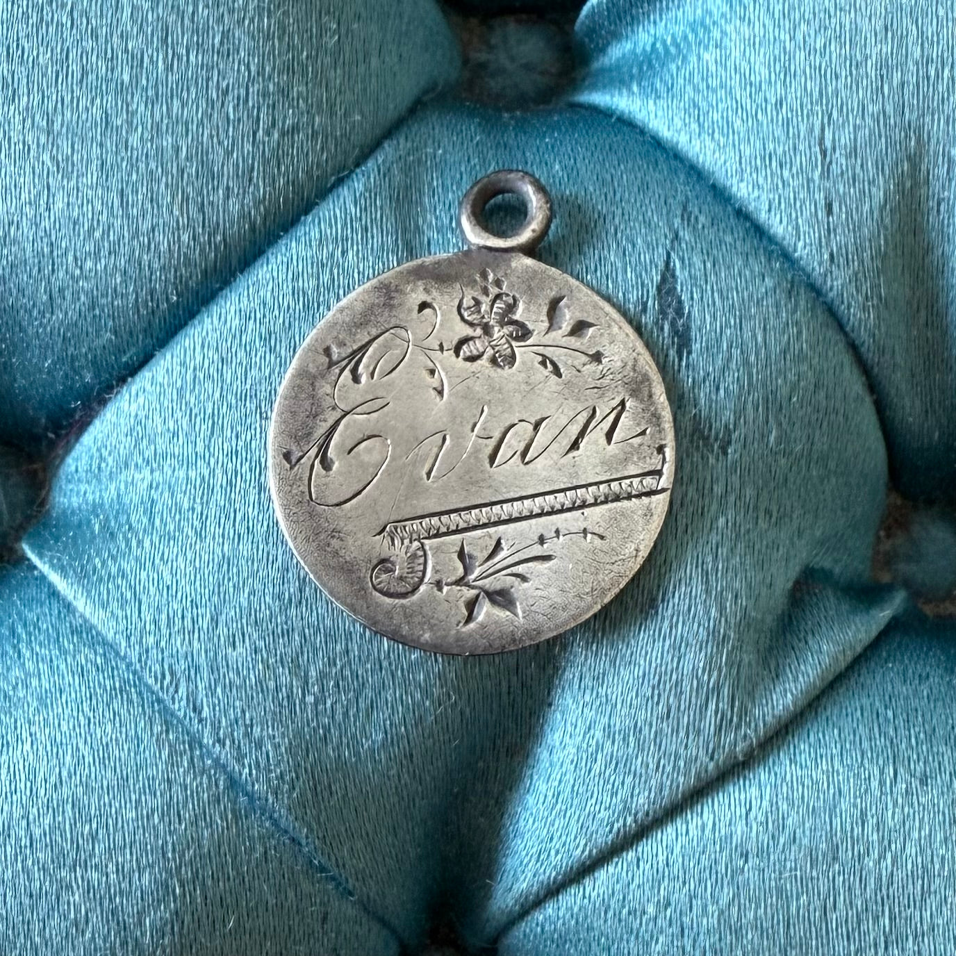 Victorian Evan Love Token Charm
