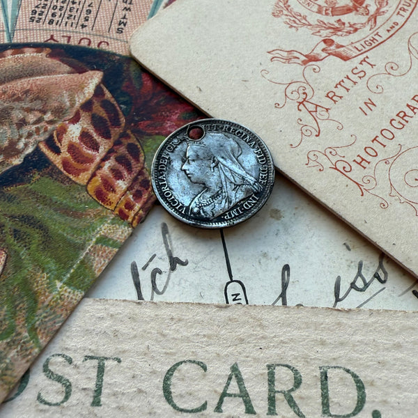 Victorian Bertie Love Token Charm