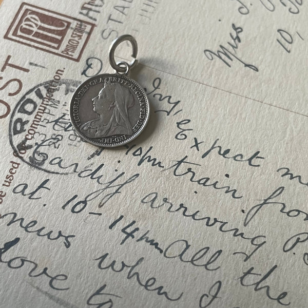 Victorian Annie Harp Love Token Charm