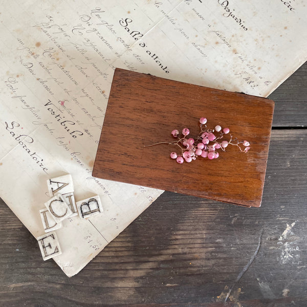 Vintage Wooden Needlecase