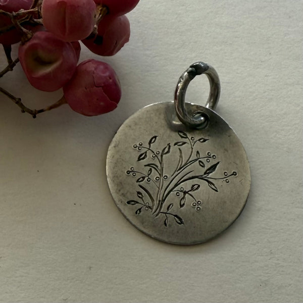 Victorian Florrie & Flowers Love Token Charm