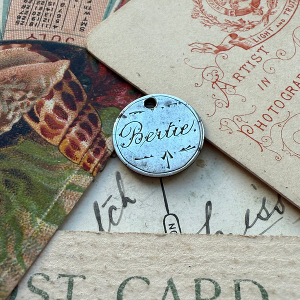 Victorian Bertie Love Token Charm
