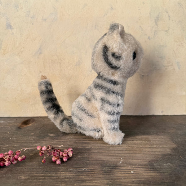 Antique Straw filled Kitten