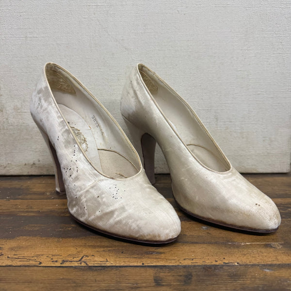 Beautiful 1920's Bridal Shoes