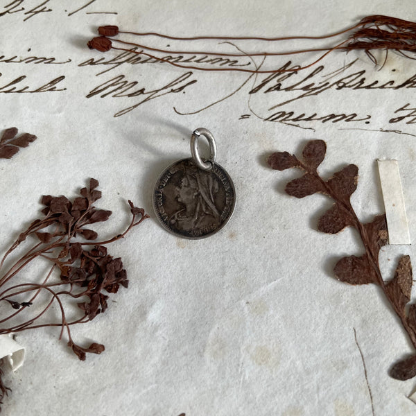 Victorian Foster Love Token Charm