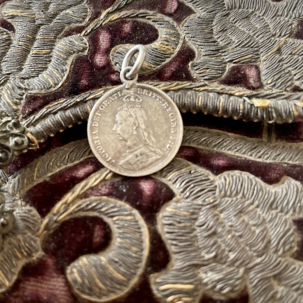 Victorian Auntie Hettie Love Token