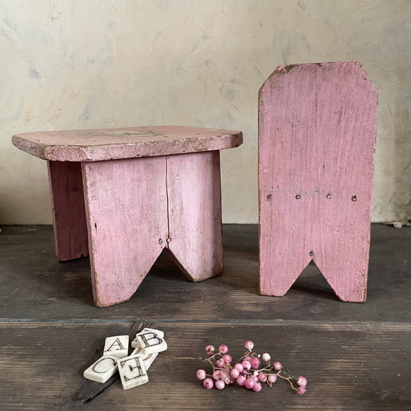 Vintage Pink Rabbit Table & Chair