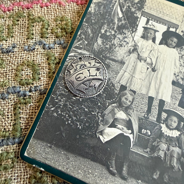 Victorian EL Love Token Charm