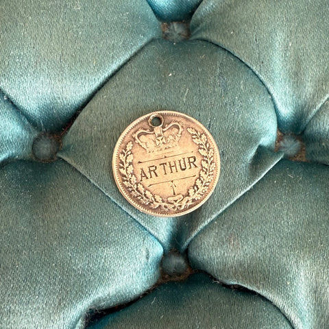 Victorian Arthur Love Token Charm