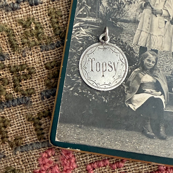 Victorian Topsy Love Token Charm