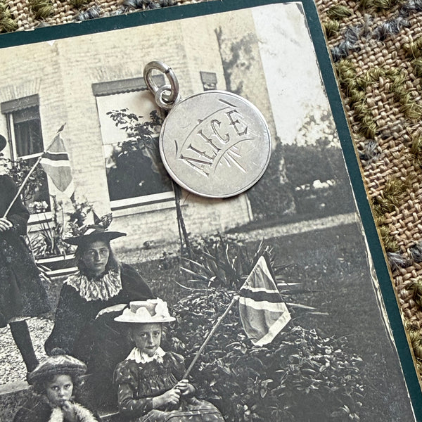 Victorian Alice Love Token Charm