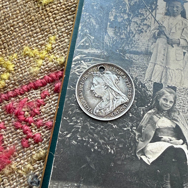 Victorian Chubby Love Token Charm