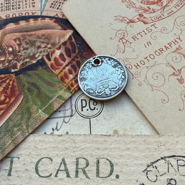 Victorian Claude Love Token Charm