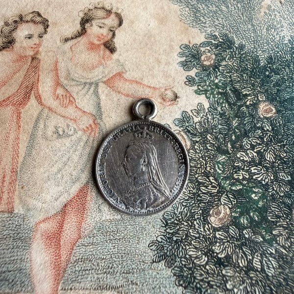 Victorian Myn Love Token Charm