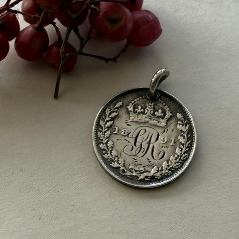 Victorian GR Love Token Charm