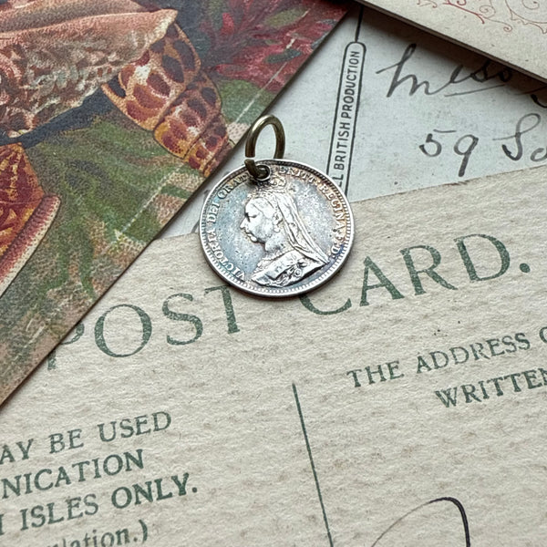 Victorian Auntie Love Token Charm