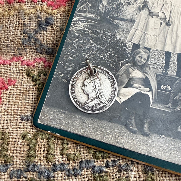 Victorian Minnie Love Token Charm