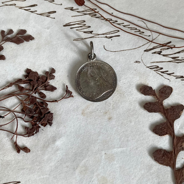 Victorian Jean Love Token Charm