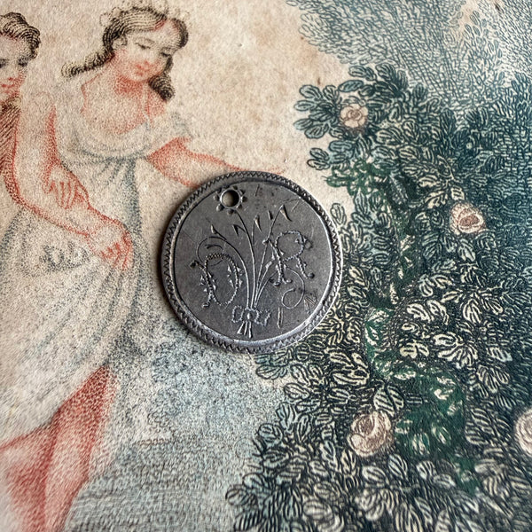 Victorian DR flowers Love Token Charm
