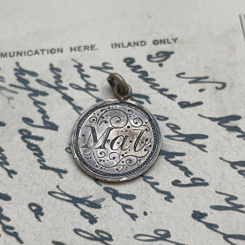 Victorian Mal Love Token Charm
