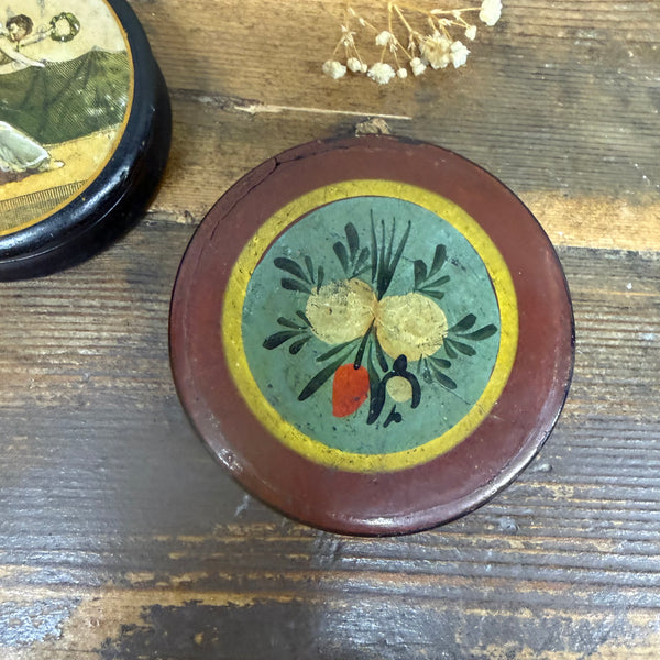 Antique Beautiful Snuff Box