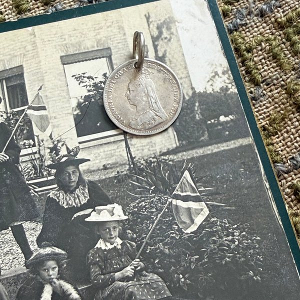 Victorian SEF Love Token Charm