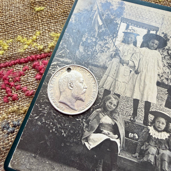 Victorian ESS Love Token Charm